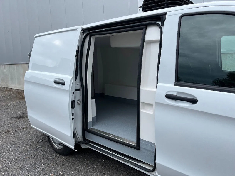 Mercedes-Benz Vito VITO*NACHTKOELING*VRIEZEN-18°*CAMERA*ZIJDEUR - Kylbil: bild 5 Mercedes-Benz Vito VITO*NACHTKOELING*VRIEZEN-18°*CAMERA*ZIJDEUR - Kylbil: bild 5