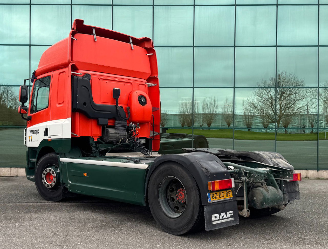 DAF CF 85.460 Only 229.800 KM Retarder - Intarder 2x Tanks Tires 90 NL Truck - Dragbil: bild 3 DAF CF 85.460 Only 229.800 KM Retarder - Intarder 2x Tanks Tires 90 NL Truck - Dragbil: bild 3