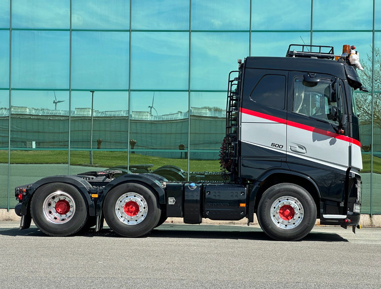 Volvo FH 6X2 LOW Roof 579.000 KM Special Interior Super Condition NEW APK - TUV - Dragbil: bild 5 Volvo FH 6X2 LOW Roof 579.000 KM Special Interior Super Condition NEW APK - TUV - Dragbil: bild 5