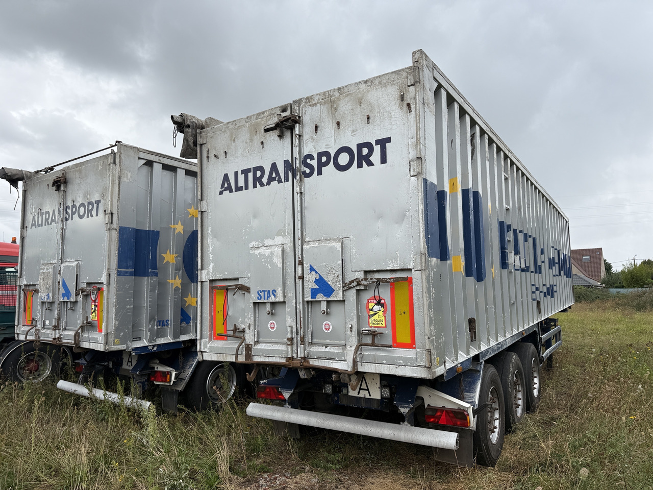 STAS 67m3 ADR classes EX II. FL. OX. AT - Tippbil semitrailer: bild 2 STAS 67m3 ADR classes EX II. FL. OX. AT - Tippbil semitrailer: bild 2