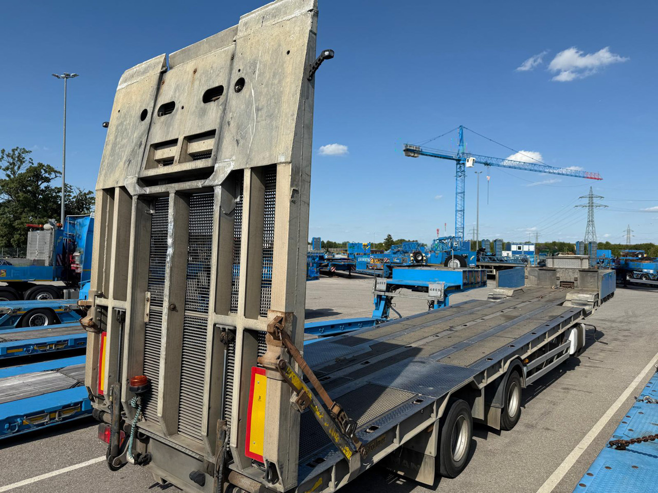 Gföllner SPL 2/20 TLÜ - Låg lastare semitrailer: bild 1 Gföllner SPL 2/20 TLÜ - Låg lastare semitrailer: bild 1