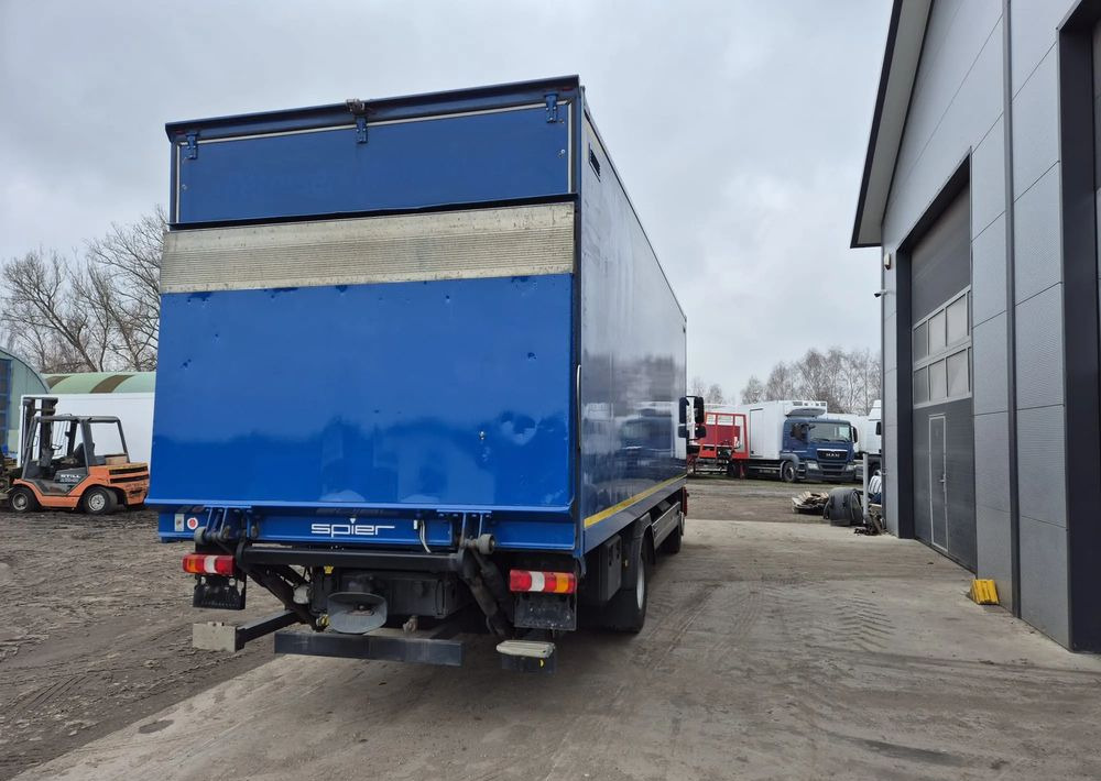Mercedes-Benz Atego 1330 Euro 6 - Lastbil med skåp: bild 3 Mercedes-Benz Atego 1330 Euro 6 - Lastbil med skåp: bild 3