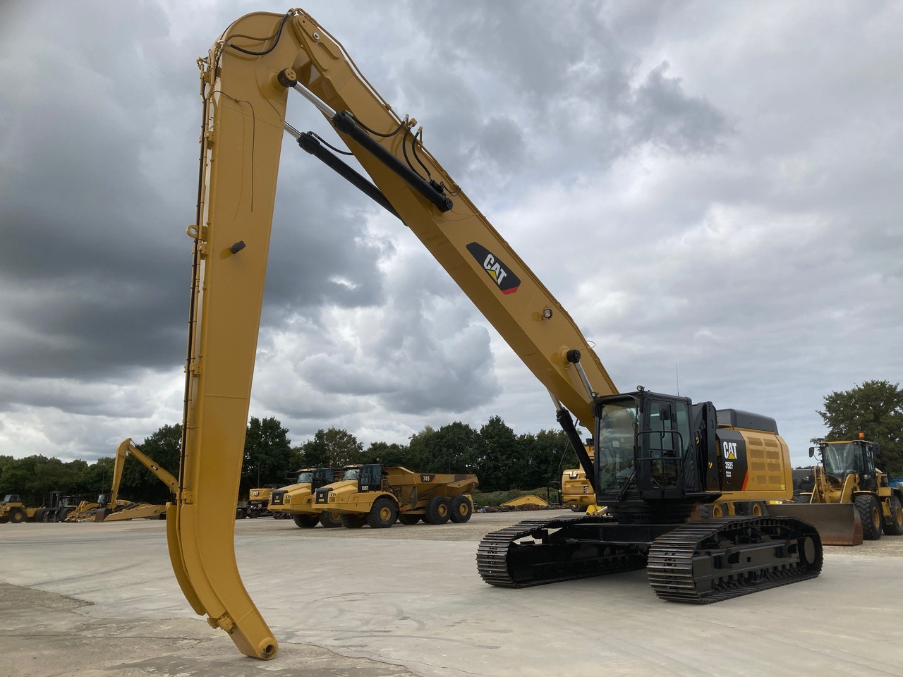 CATERPILLAR 352F Material Handler - Materialhanterare: bild 3 CATERPILLAR 352F Material Handler - Materialhanterare: bild 3