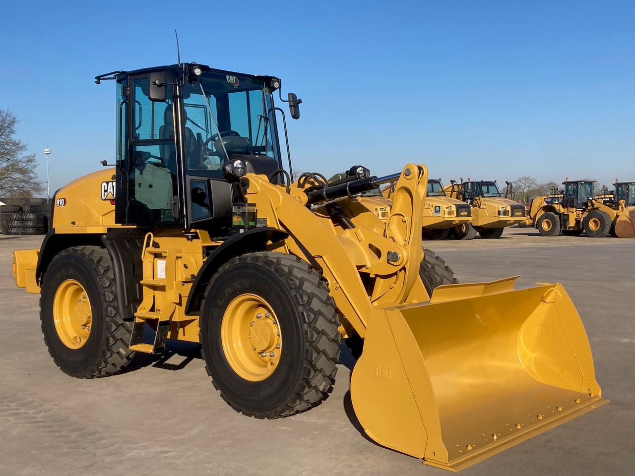 CATERPILLAR 910 - Hjullastare: bild 4 CATERPILLAR 910 - Hjullastare: bild 4