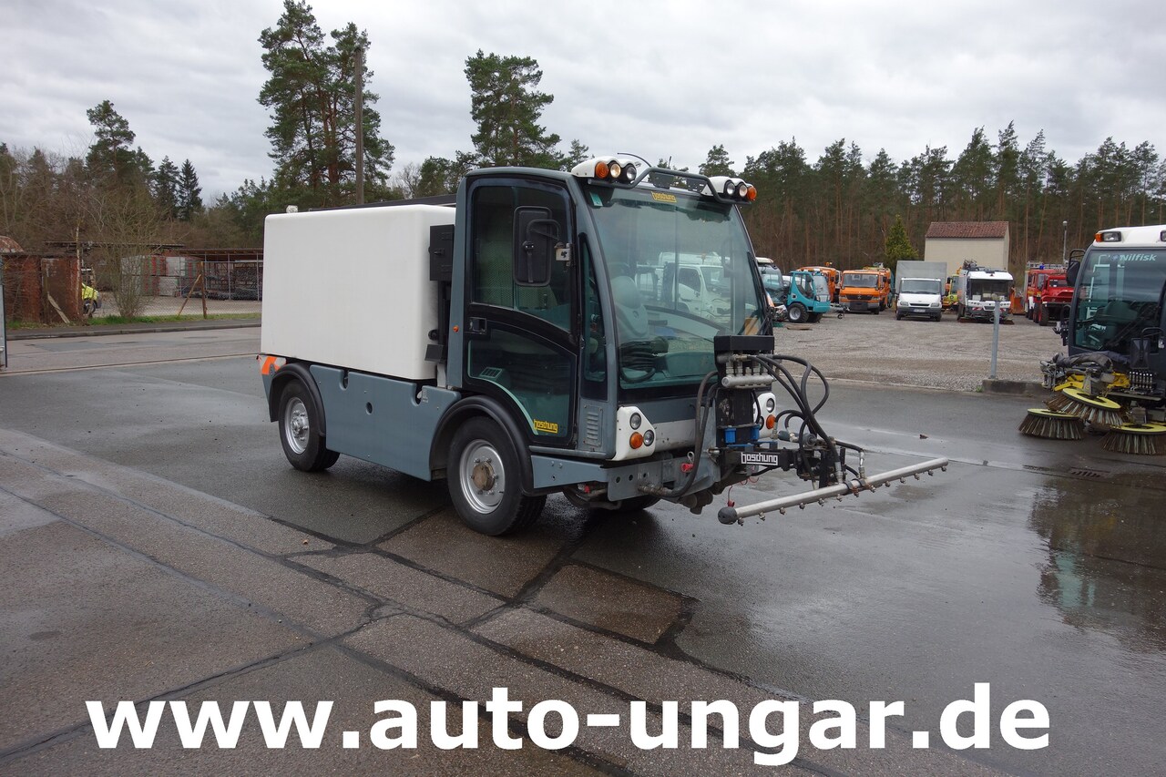 Boschung L3 Schwemmfahrzeug 4-Rad Lenkung Motorschaden - Högtryckstvätt: bild 4 Boschung L3 Schwemmfahrzeug 4-Rad Lenkung Motorschaden - Högtryckstvätt: bild 4