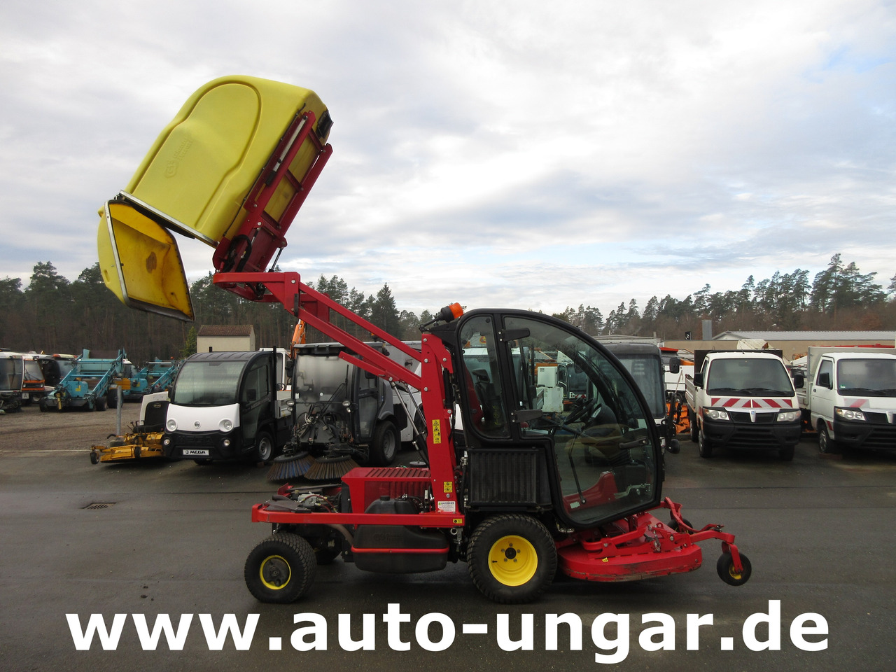 Kommunaltraktor Gianni Ferrari Turbo 4 T Cruiser Großflächenmäher 4x4 mit Hochentleerung Bj. 2015: bild 14