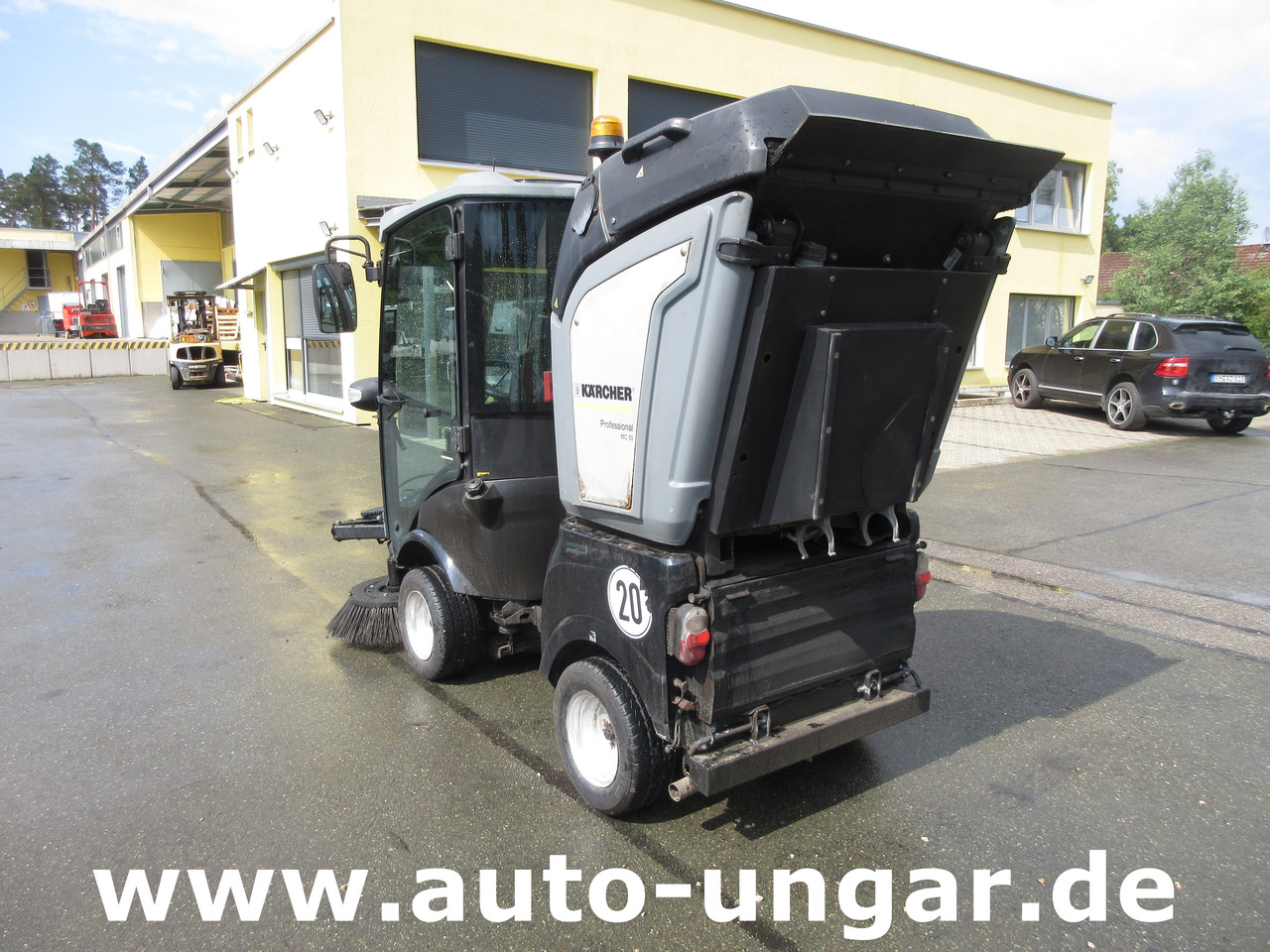 KÄRCHER MC 50 Advanced MIC 50 Professional Kleinkehrmaschine 4x4 Geräteträger - Sopmaskin: bild 5 KÄRCHER MC 50 Advanced MIC 50 Professional Kleinkehrmaschine 4x4 Geräteträger - Sopmaskin: bild 5