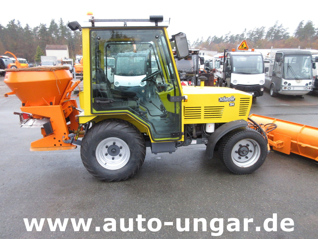 Schanzlin 304 Diesel 4x4 Winterdienst Pflug & Streuer 2-Sitzer Zapfwelle - Kommunaltraktor: bild 4 Schanzlin 304 Diesel 4x4 Winterdienst Pflug & Streuer 2-Sitzer Zapfwelle - Kommunaltraktor: bild 4