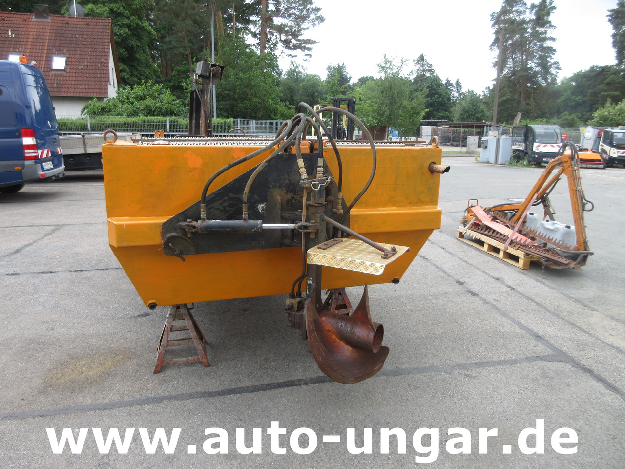 Gödde Mähboot O 420 T-Mähbalken + Seitenmäher Aquatic Weed Harvester - Utility/ Specialfordon: bild 3 Gödde Mähboot O 420 T-Mähbalken + Seitenmäher Aquatic Weed Harvester - Utility/ Specialfordon: bild 3