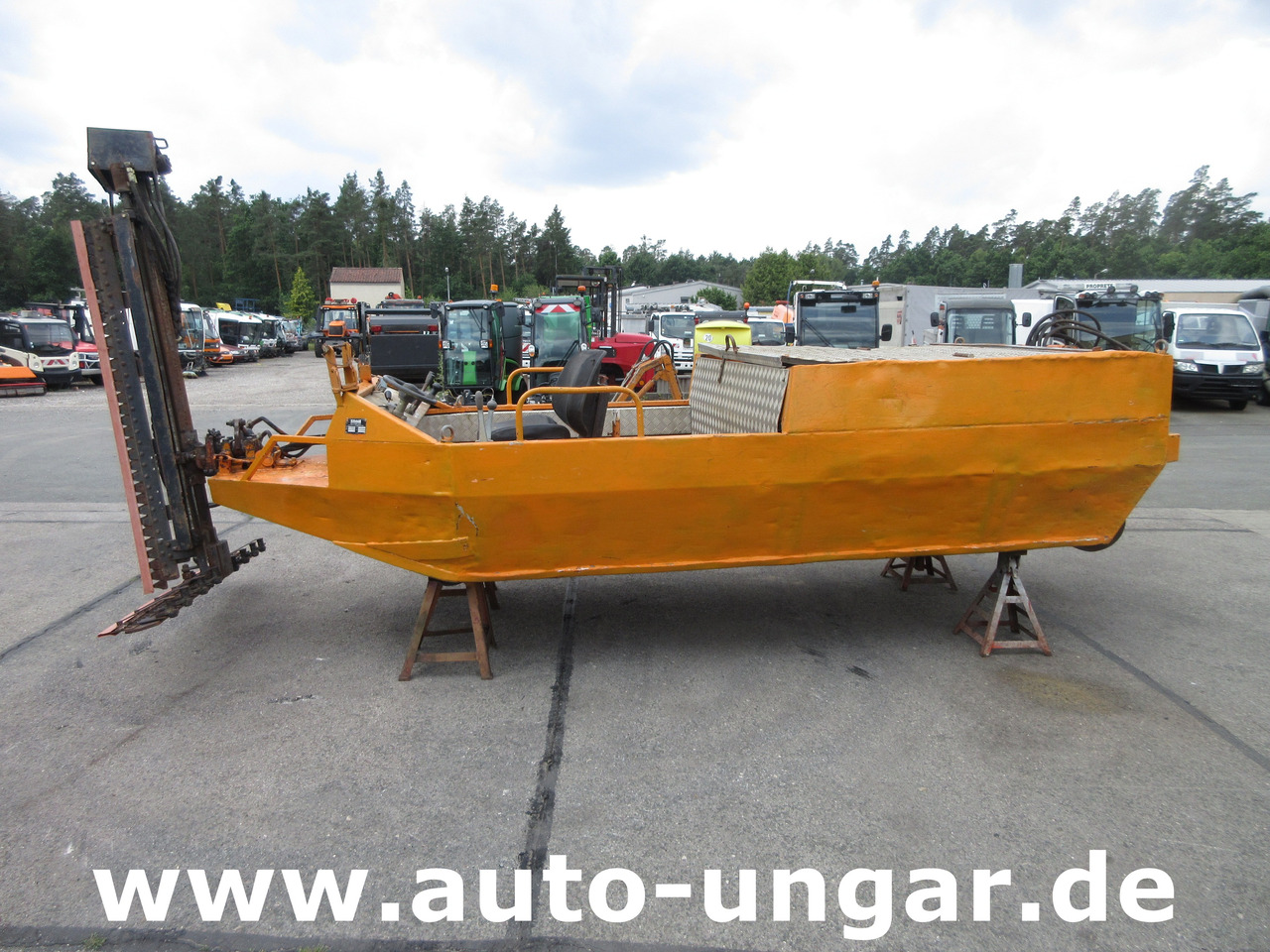 Gödde Mähboot O 420 T-Mähbalken + Seitenmäher Aquatic Weed Harvester - Utility/ Specialfordon: bild 2 Gödde Mähboot O 420 T-Mähbalken + Seitenmäher Aquatic Weed Harvester - Utility/ Specialfordon: bild 2