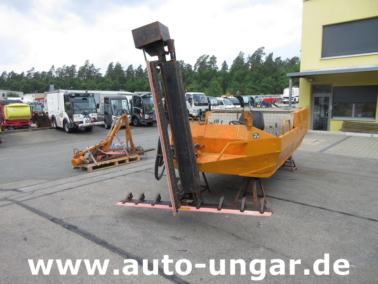Gödde Mähboot O 420 T-Mähbalken + Seitenmäher Aquatic Weed Harvester - Utility/ Specialfordon: bild 1 Gödde Mähboot O 420 T-Mähbalken + Seitenmäher Aquatic Weed Harvester - Utility/ Specialfordon: bild 1