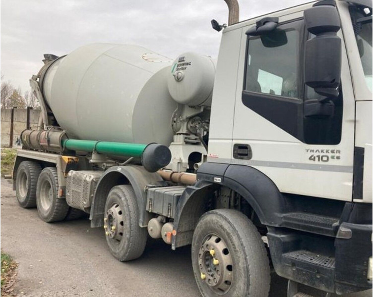 Iveco 8x4 Trakker AD340.T41B +9m3 - Betongbil: bild 2 Iveco 8x4 Trakker AD340.T41B +9m3 - Betongbil: bild 2