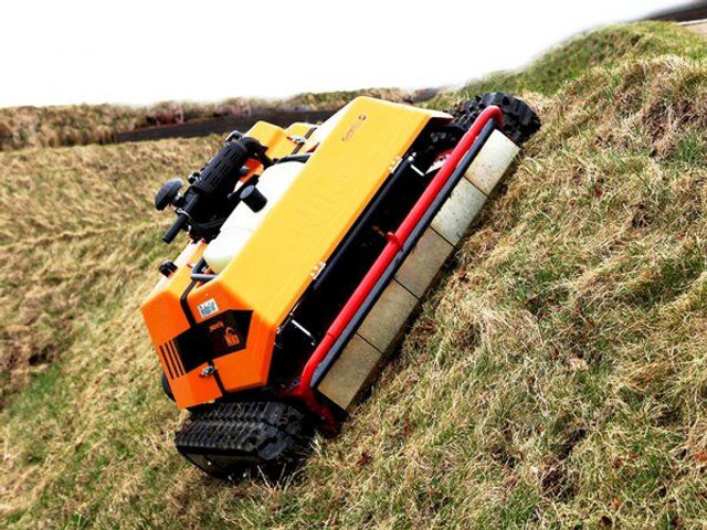 KommTek/NIKO - RoboFlail ONE (700kg/122cm profi) - Gräsklippare: bild 1 KommTek/NIKO - RoboFlail ONE (700kg/122cm profi) - Gräsklippare: bild 1