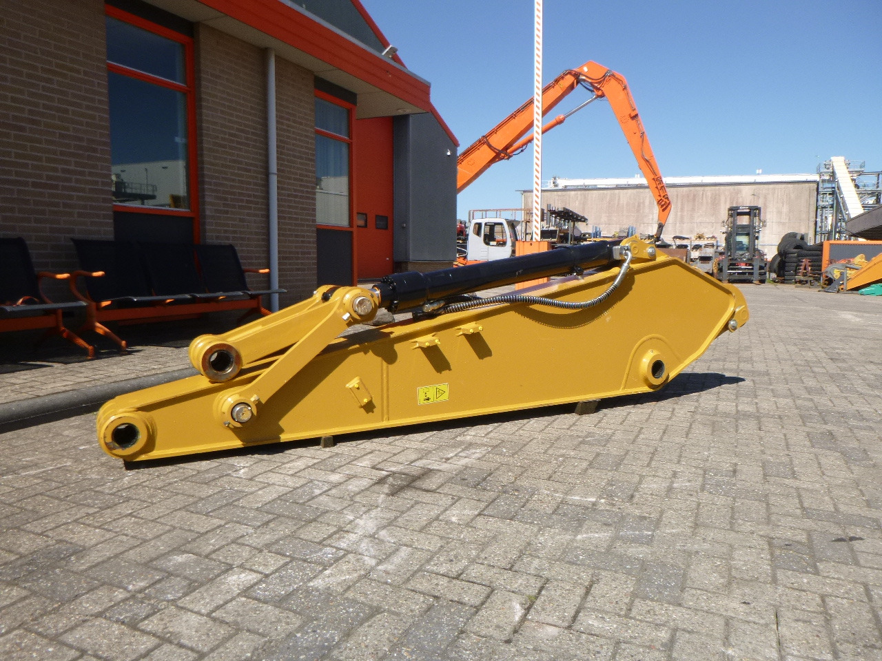 CATERPILLAR 320 GC - Bom för Grävmaskin: bild 1 CATERPILLAR 320 GC - Bom för Grävmaskin: bild 1