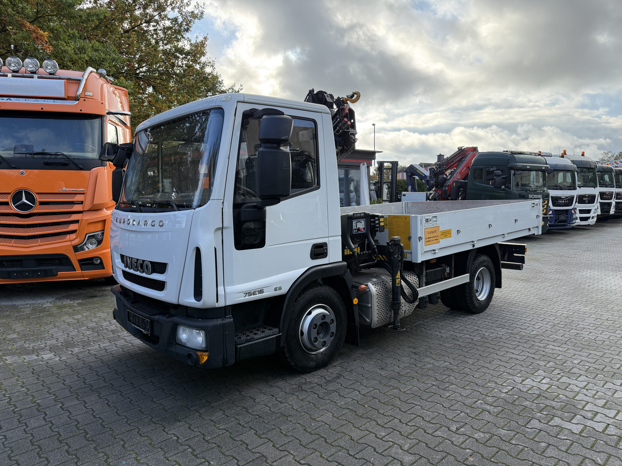 Iveco EuroCargo 75E16 Kran Hiab 055-2 - Flakbil, Kranbil: bild 1 Iveco EuroCargo 75E16 Kran Hiab 055-2 - Flakbil, Kranbil: bild 1