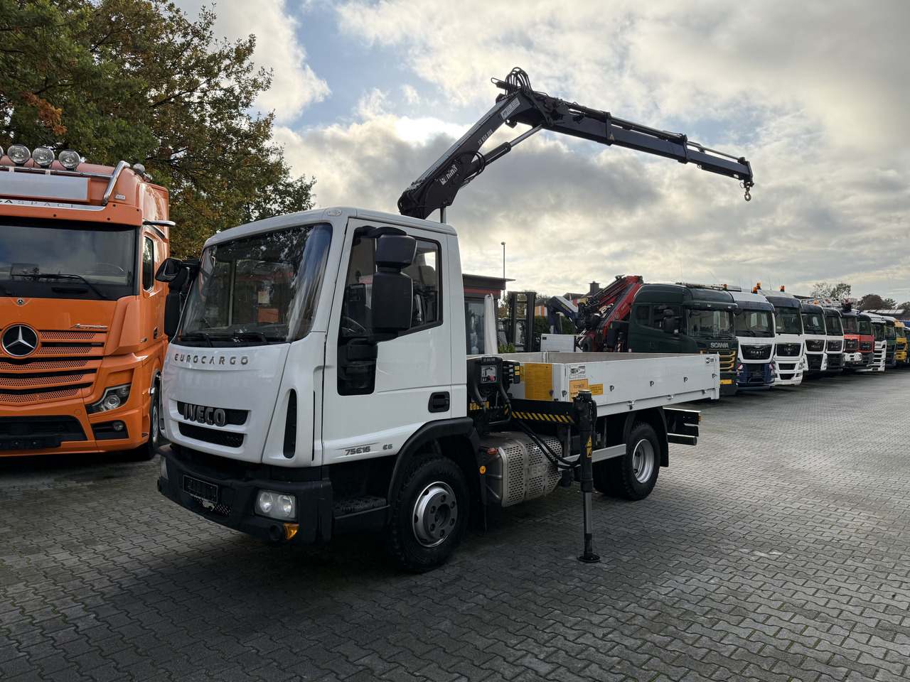 Iveco EuroCargo 75E16 Kran Hiab 055-2 - Kranbil, Flakbil: bild 1 Iveco EuroCargo 75E16 Kran Hiab 055-2 - Kranbil, Flakbil: bild 1