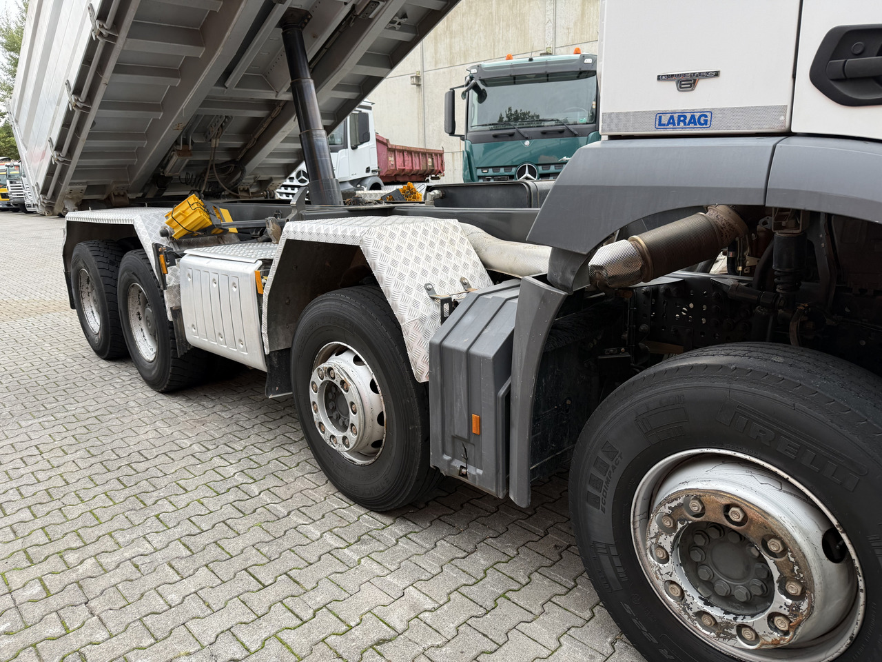 Mercedes-Benz Arocs 3246K 8X4 Meiller - Tippbil lastbil: bild 4 Mercedes-Benz Arocs 3246K 8X4 Meiller - Tippbil lastbil: bild 4