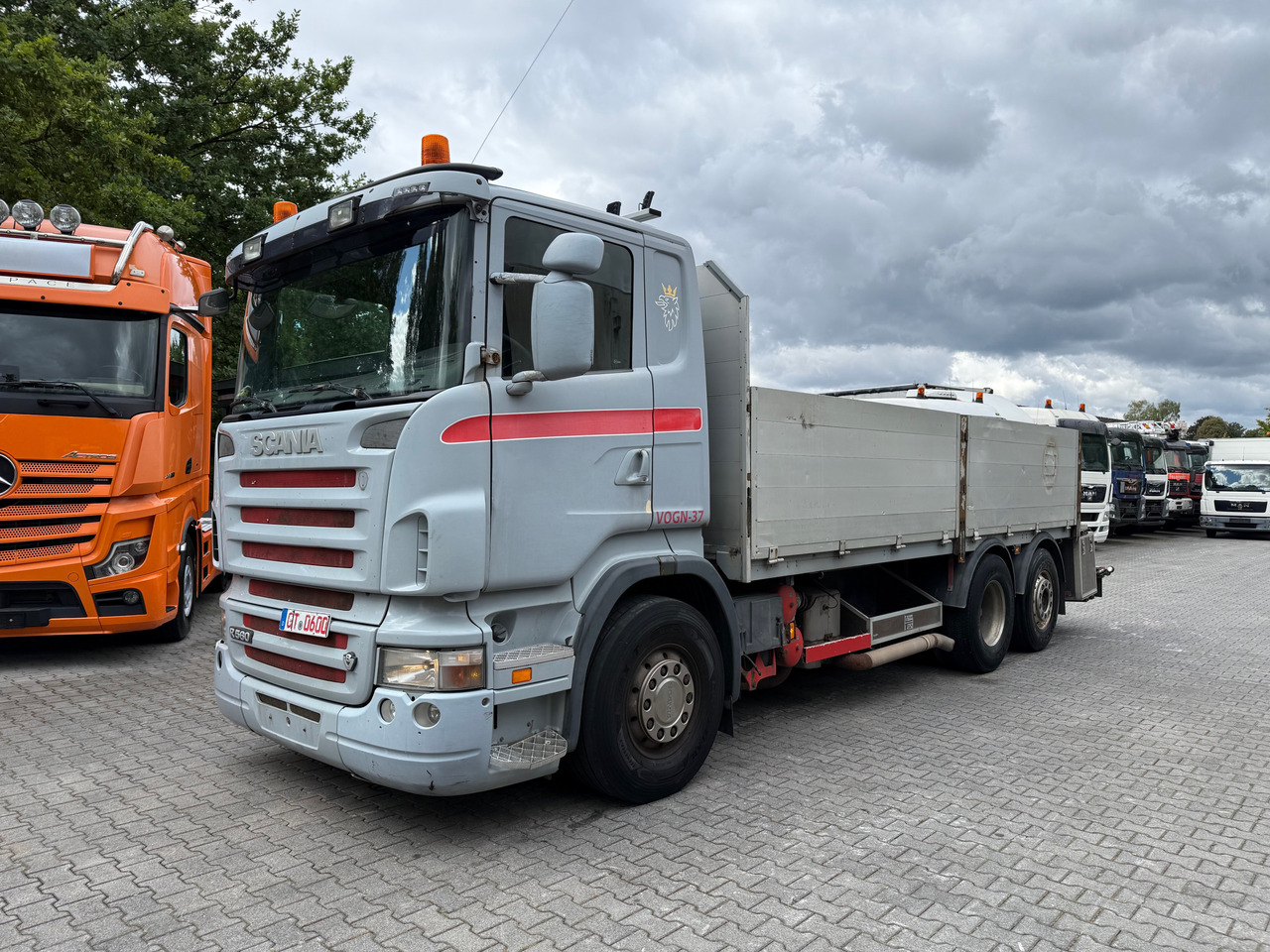 Scania R560 V8 6X2 Kranvorbereitung - Flakbil, Kranbil: bild 1 Scania R560 V8 6X2 Kranvorbereitung - Flakbil, Kranbil: bild 1