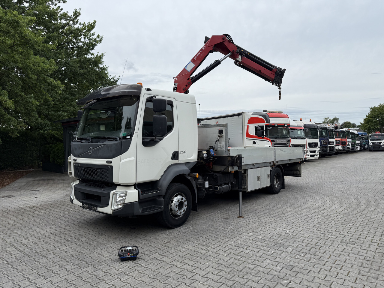 Volvo FL250.16 HMF 875 K3 - Kranbil: bild 1 Volvo FL250.16 HMF 875 K3 - Kranbil: bild 1