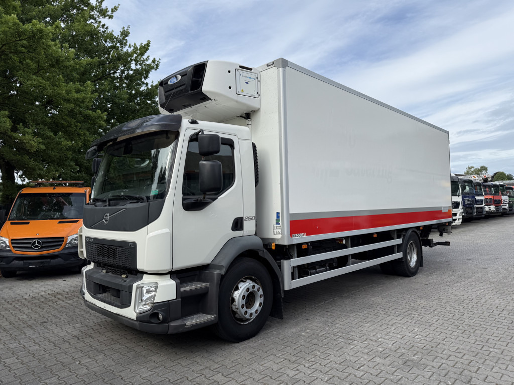 Volvo FL250.18 Carrier Supra 850Mt - Kylbil lastbil: bild 1 Volvo FL250.18 Carrier Supra 850Mt - Kylbil lastbil: bild 1