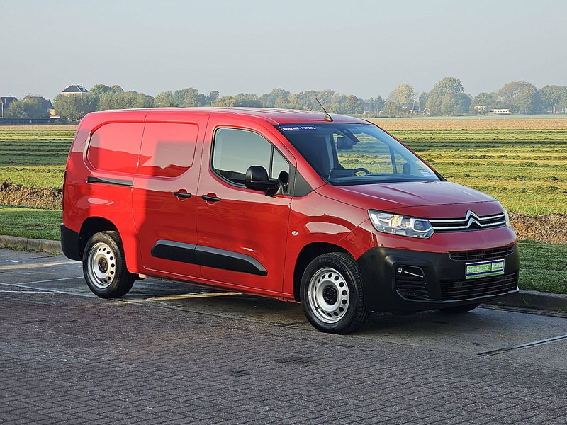 Citroën Berlingo 1.4 XL 130 AUT. 34 dkm. - Volymskåp: bild 5 Citroën Berlingo 1.4 XL 130 AUT. 34 dkm. - Volymskåp: bild 5