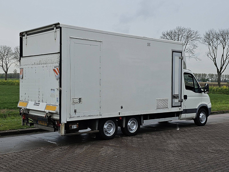 Iveco Daily 35S14 BE-COMBI Laadklep! - Volymskåp: bild 3 Iveco Daily 35S14 BE-COMBI Laadklep! - Volymskåp: bild 3