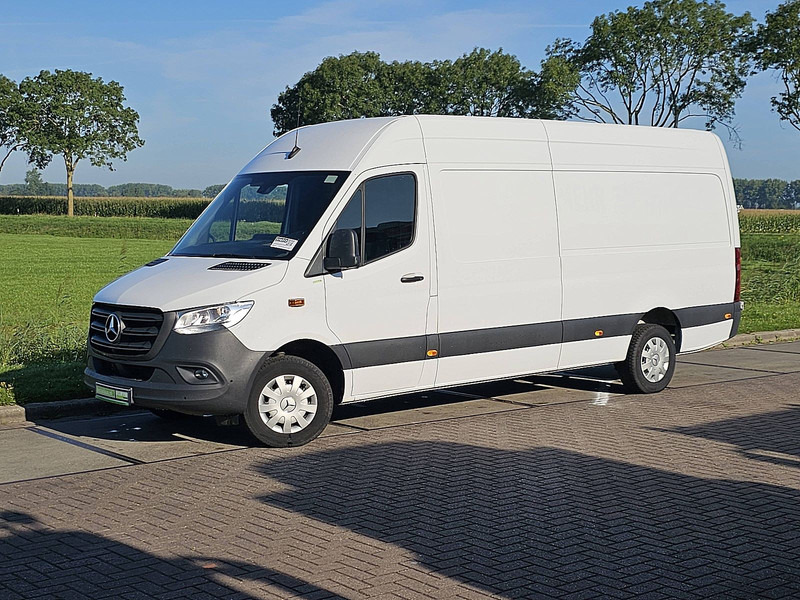 Mercedes-Benz Sprinter 317 L3H2 Navi 360 Camera - Skåpbil: bild 2 Mercedes-Benz Sprinter 317 L3H2 Navi 360 Camera - Skåpbil: bild 2