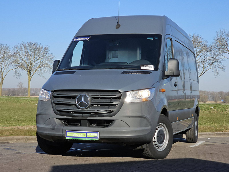 Mercedes-Benz eSprinter L2H2 41kWh Demo! - Skåpbil, El transportbil: bild 1 Mercedes-Benz eSprinter L2H2 41kWh Demo! - Skåpbil, El transportbil: bild 1