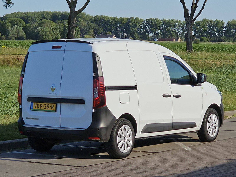Renault Express 1.5 Navi Airco Euro6! - Volymskåp: bild 3 Renault Express 1.5 Navi Airco Euro6! - Volymskåp: bild 3