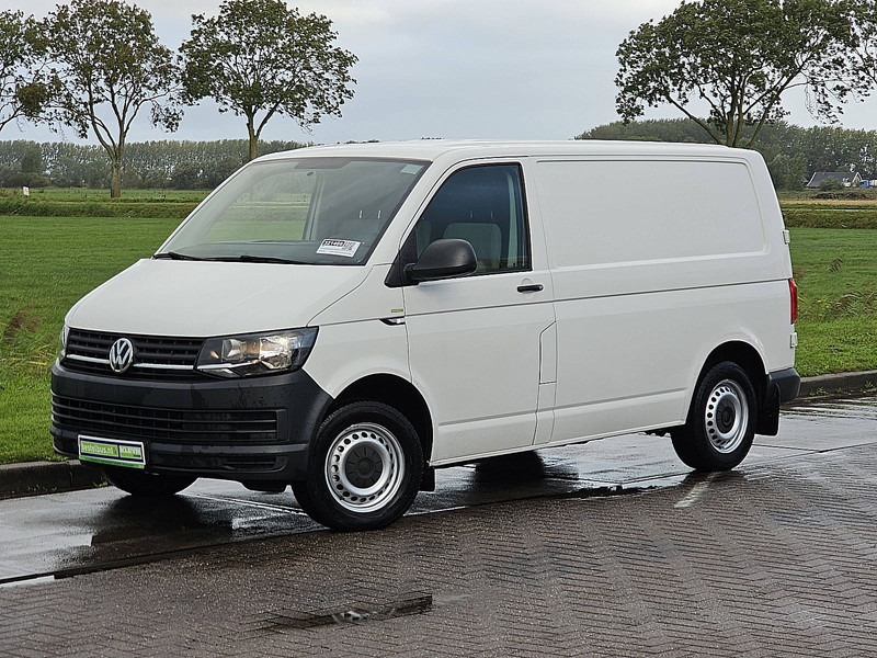 Volkswagen Transporter 2.0 TDI - Små skåpbil: bild 2 Volkswagen Transporter 2.0 TDI - Små skåpbil: bild 2