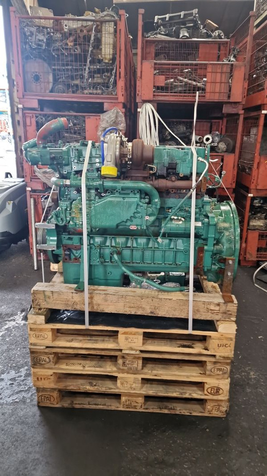 Volvo D8J Engine – In Process of Recon (Plant) - Motor för Byggmaskiner: bild 1 Volvo D8J Engine – In Process of Recon (Plant) - Motor för Byggmaskiner: bild 1