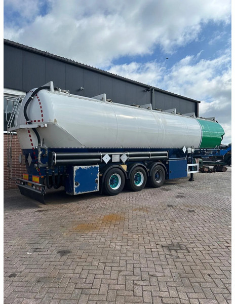 Feldbinder EUT 65.3 7 compartments - Tanktrailer: bild 2 Feldbinder EUT 65.3 7 compartments - Tanktrailer: bild 2