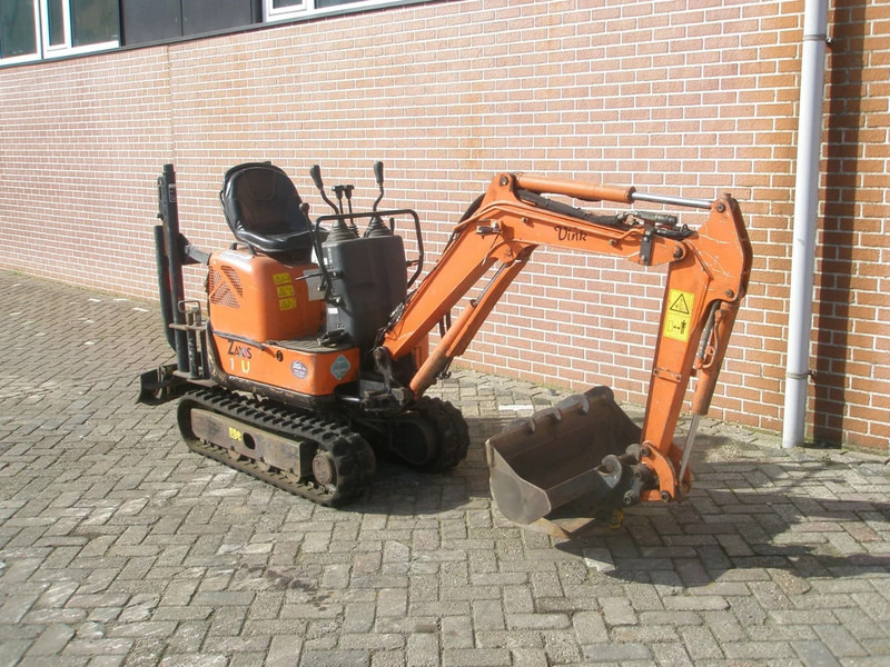 Hitachi ZX10U-2 - Minigrävmaskin: bild 4 Hitachi ZX10U-2 - Minigrävmaskin: bild 4