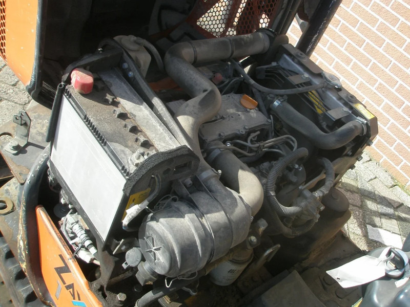 Hitachi ZX10U-2 - Minigrävmaskin: bild 5 Hitachi ZX10U-2 - Minigrävmaskin: bild 5