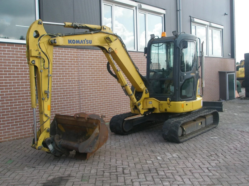 Komatsu PC45MR-3 - Minigrävmaskin: bild 1 Komatsu PC45MR-3 - Minigrävmaskin: bild 1
