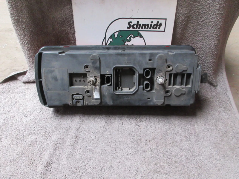 DAF 1875576 ACHTERLAMP DAF XF CF LF EURO 6 RECHTS - Bakljus för Lastbil: bild 3 DAF 1875576 ACHTERLAMP DAF XF CF LF EURO 6 RECHTS - Bakljus för Lastbil: bild 3