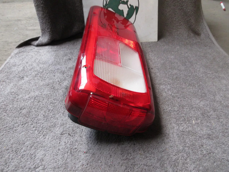 DAF 1875580 /// 1875581 ACHTERLAMP DAF CF XF LF EURO 6 R+L - Bakljus för Lastbil: bild 2 DAF 1875580 /// 1875581 ACHTERLAMP DAF CF XF LF EURO 6 R+L - Bakljus för Lastbil: bild 2