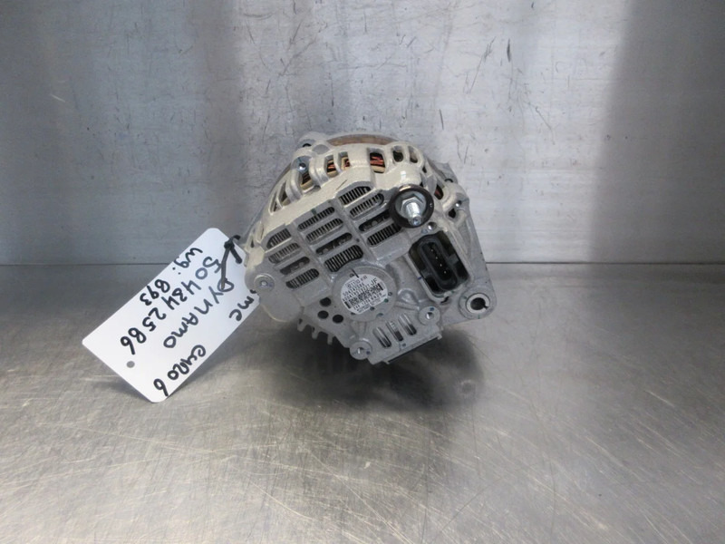 Iveco 504342586 DYNAMO IVECO // BMC EURO 6 MODEL 2023 - Generator för Lastbil: bild 2 Iveco 504342586 DYNAMO IVECO // BMC EURO 6 MODEL 2023 - Generator för Lastbil: bild 2
