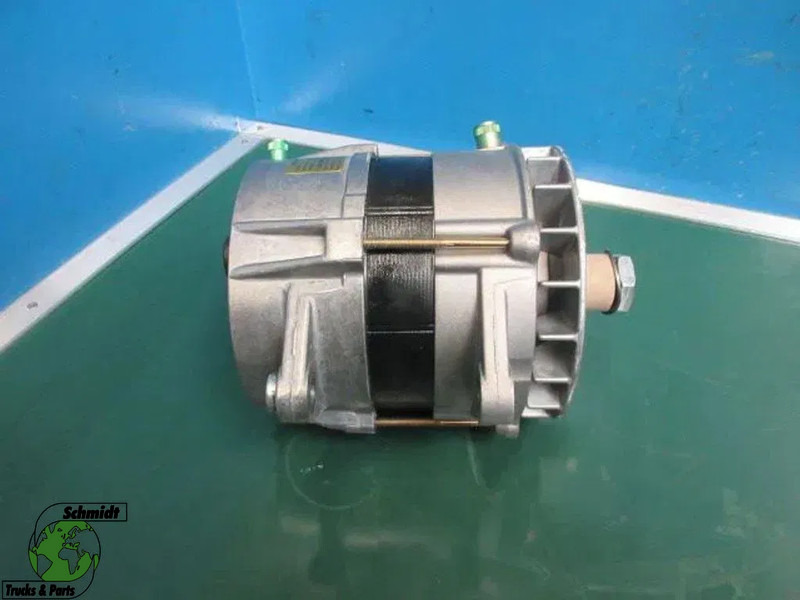 Iveco BOSCH PART NR. 0 120 689 524 T1-28V 53/100A NIEUWE !!! - Generator för Lastbil: bild 1 Iveco BOSCH PART NR. 0 120 689 524 T1-28V 53/100A NIEUWE !!! - Generator för Lastbil: bild 1