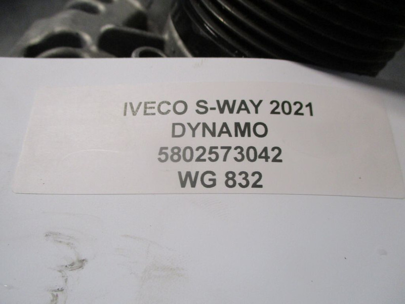 Iveco S-WAY 5802573042 DYNAMO EURO 6 MODEL 2021 - Generator för Lastbil: bild 2 Iveco S-WAY 5802573042 DYNAMO EURO 6 MODEL 2021 - Generator för Lastbil: bild 2