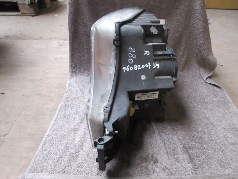 Mercedes-Benz A 960 820 07 39 KOPLAMP XENOS MERCEDES BENZ 1845 MP4 RECHTS EURO 6 - Strålkastare för Lastbil: bild 5 Mercedes-Benz A 960 820 07 39 KOPLAMP XENOS MERCEDES BENZ 1845 MP4 RECHTS EURO 6 - Strålkastare för Lastbil: bild 5