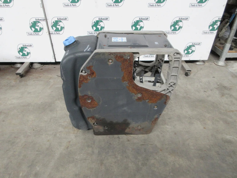 Volvo FH420 21219302 ADBLUE TANK EURO 6 - Bränsletank för Lastbil: bild 5 Volvo FH420 21219302 ADBLUE TANK EURO 6 - Bränsletank för Lastbil: bild 5