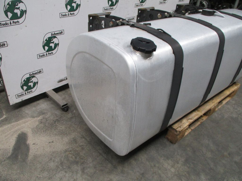 Volvo FM 21516457 BRANDSTOFTANK 730L EURO 5 - Bränsletank för Lastbil: bild 2 Volvo FM 21516457 BRANDSTOFTANK 730L EURO 5 - Bränsletank för Lastbil: bild 2