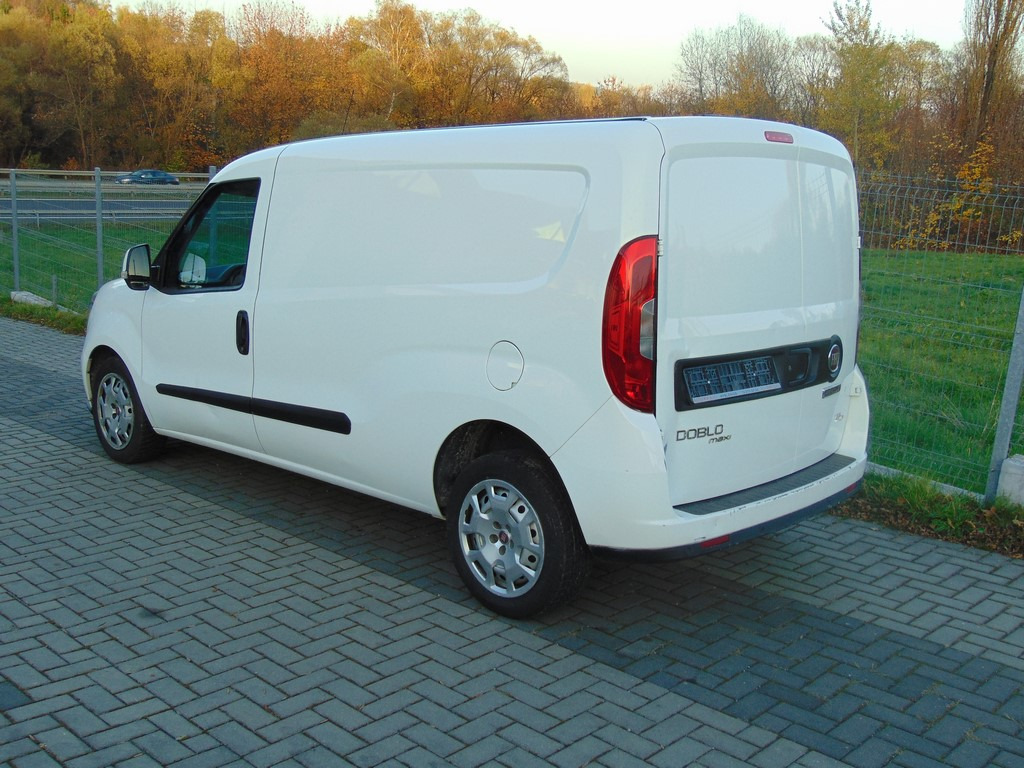 FIAT Doblo 1,6 MultiJet 105KM MAXI MAX - Små skåpbil: bild 3 FIAT Doblo 1,6 MultiJet 105KM MAXI MAX - Små skåpbil: bild 3