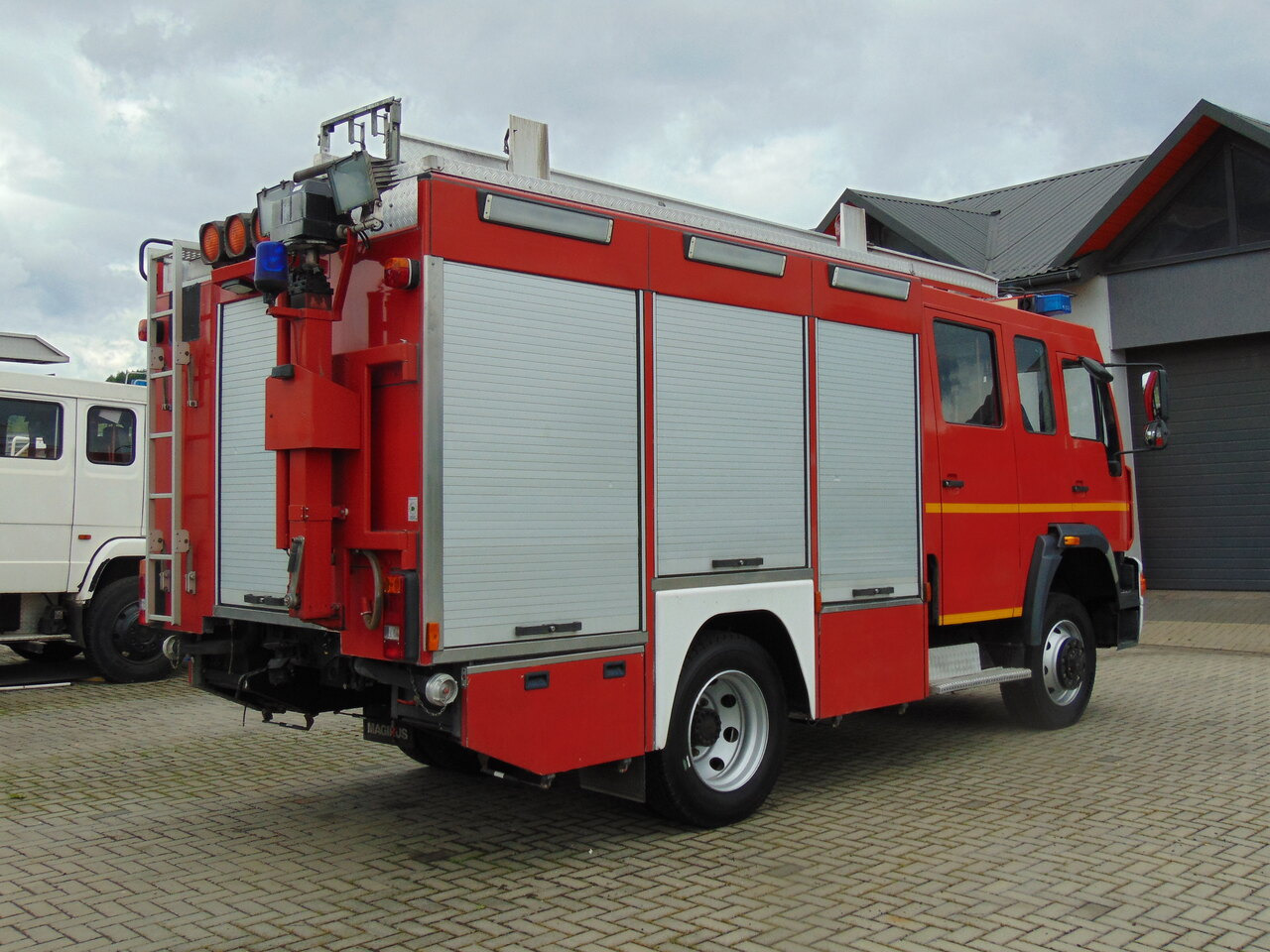 MAN LE14.260 4x4 MAGIRUS - Släck/ Räddningsvagn: bild 4 MAN LE14.260 4x4 MAGIRUS - Släck/ Räddningsvagn: bild 4
