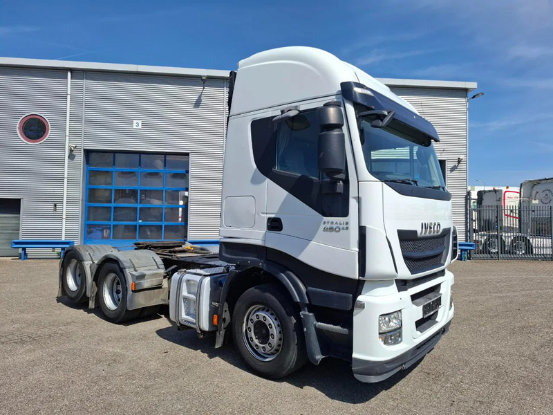 Iveco Stralis 440 / HYDRAULICS / BOOGIE / FRIDGE / 2XBED / 620664 KM / AIRCO / AUTOMATIC / EURO-6 / 2015 - Dragbil: bild 2 Iveco Stralis 440 / HYDRAULICS / BOOGIE / FRIDGE / 2XBED / 620664 KM / AIRCO / AUTOMATIC / EURO-6 / 2015 - Dragbil: bild 2
