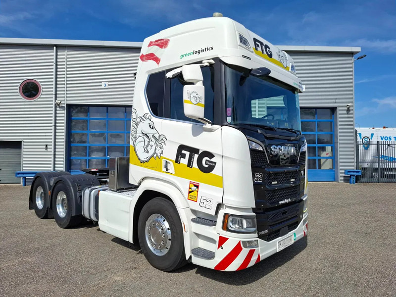 Scania NGS R650 V8 / 6X4 / RETARDER / 2X BIG AXLE / PARKCOOL / DOUBLE TANK / INLINER / FULL-AIR / ALCOA / LEATHER / NAVI / GEN2 V2 / EU - Dragbil: bild 2 Scania NGS R650 V8 / 6X4 / RETARDER / 2X BIG AXLE / PARKCOOL / DOUBLE TANK / INLINER / FULL-AIR / ALCOA / LEATHER / NAVI / GEN2 V2 / EU - Dragbil: bild 2
