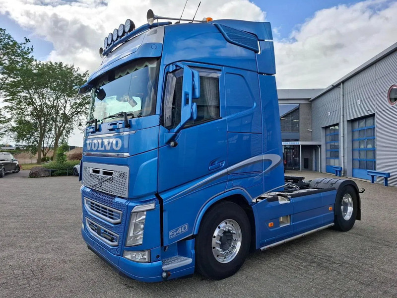 Volvo FH4-500 / HYDRAULICS / 675811 KM / VEB+ / PARKCOOL / NAVI / LWDS / ACC / FULL OPTION / TOP CONDITION / EURO-6 / 2018 - Dragbil: bild 1 Volvo FH4-500 / HYDRAULICS / 675811 KM / VEB+ / PARKCOOL / NAVI / LWDS / ACC / FULL OPTION / TOP CONDITION / EURO-6 / 2018 - Dragbil: bild 1