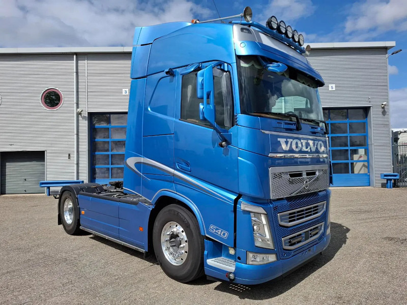 Volvo FH4-500 / HYDRAULICS / 675811 KM / VEB+ / PARKCOOL / NAVI / LWDS / ACC / FULL OPTION / TOP CONDITION / EURO-6 / 2018 - Dragbil: bild 2 Volvo FH4-500 / HYDRAULICS / 675811 KM / VEB+ / PARKCOOL / NAVI / LWDS / ACC / FULL OPTION / TOP CONDITION / EURO-6 / 2018 - Dragbil: bild 2