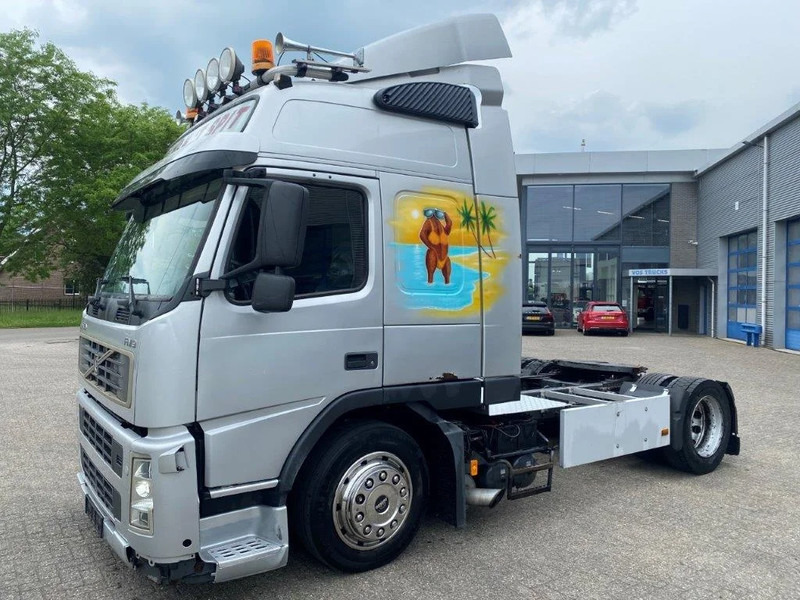 Volvo FM9-300 / MEGA / FULL-AIR / XENON / ONLY:372618KM / MANUAL / EURO-3 / 2004 - Dragbil: bild 1 Volvo FM9-300 / MEGA / FULL-AIR / XENON / ONLY:372618KM / MANUAL / EURO-3 / 2004 - Dragbil: bild 1